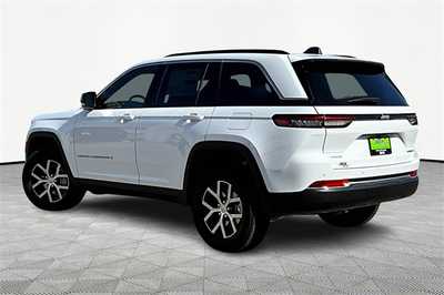 2025 Jeep Grand Cherokee, $42902. Photo 3