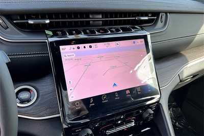 2025 Jeep Grand Cherokee, $42902. Photo 7