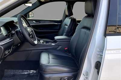 2025 Jeep Grand Cherokee, $42902. Photo 9