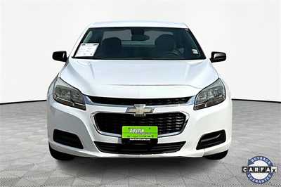 2015 Chevrolet Malibu, $12990. Photo 2