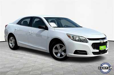 2015 Chevrolet Malibu, $12990. Photo 3
