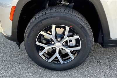 2025 Jeep Grand Cherokee L, $47951. Photo 12