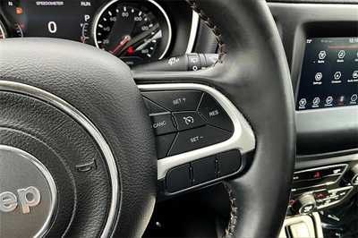 2018 Jeep Compass, $13755. Photo 11