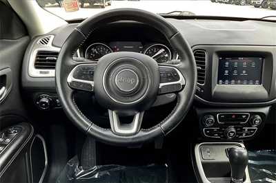 2018 Jeep Compass, $13755. Photo 8