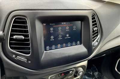 2018 Jeep Compass, $13755. Photo 9