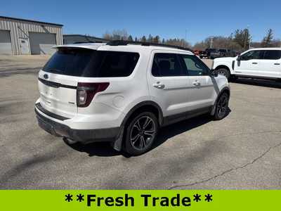 2015 Ford Explorer, $12490. Photo 6