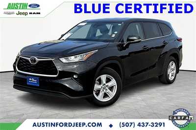 2020 Toyota Highlander, $25490. Photo 1