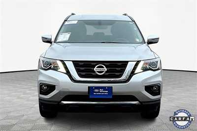 2017 Nissan Pathfinder, $11490. Photo 2