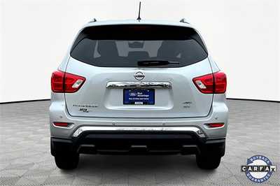 2017 Nissan Pathfinder, $11490. Photo 6