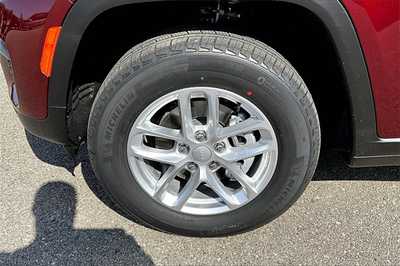 2025 Jeep Grand Cherokee, $40177. Photo 12