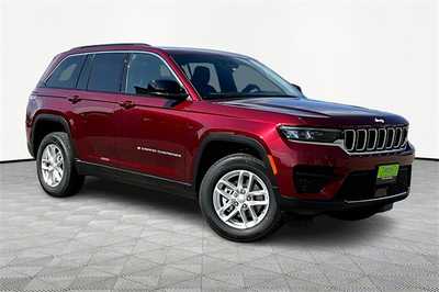 2025 Jeep Grand Cherokee, $40177. Photo 2