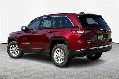 2025 Jeep Grand Cherokee, $40177. Photo 3