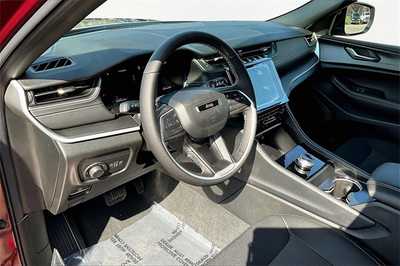 2025 Jeep Grand Cherokee, $40177. Photo 6