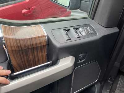 2015 Ford F150 Crew Cab, $14990. Photo 10