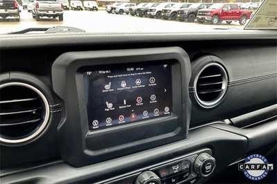 2018 Jeep Wrangler Unlimited, $25490. Photo 9