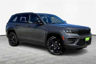 2025 Jeep Grand Cherokee, $43670. Photo 2