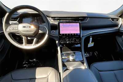 2025 Jeep Grand Cherokee, $45492. Photo 5