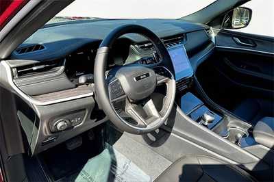 2025 Jeep Grand Cherokee, $45492. Photo 6