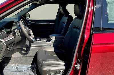 2025 Jeep Grand Cherokee, $45492. Photo 9