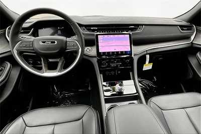 2025 Jeep Grand Cherokee, $43638. Photo 5