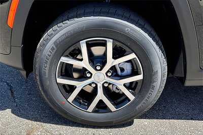 2025 Jeep Grand Cherokee, $46388. Photo 12