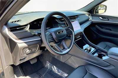 2025 Jeep Grand Cherokee, $46388. Photo 6