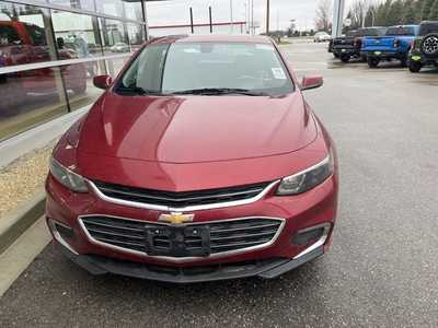 2017 Chevrolet Malibu, $13990. Photo 2