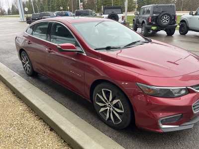 2017 Chevrolet Malibu, $13990. Photo 4