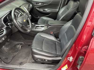 2017 Chevrolet Malibu, $13990. Photo 6