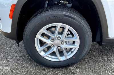 2025 Jeep Grand Cherokee, $41570. Photo 12