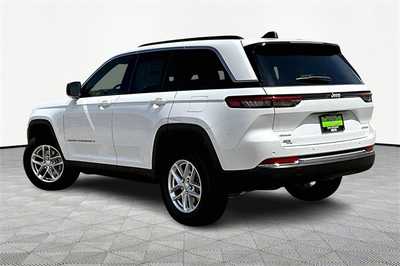 2025 Jeep Grand Cherokee, $41570. Photo 3