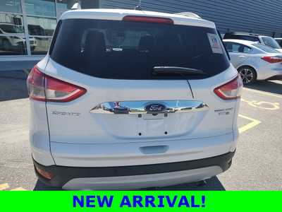 2016 Ford Escape, $15990. Photo 4