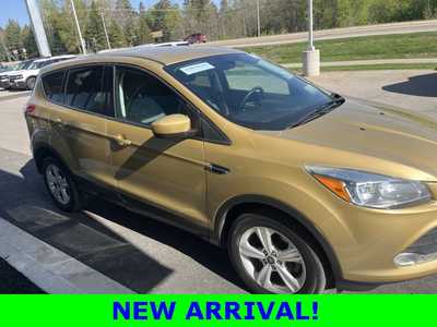 2015 Ford Escape, $9750. Photo 4