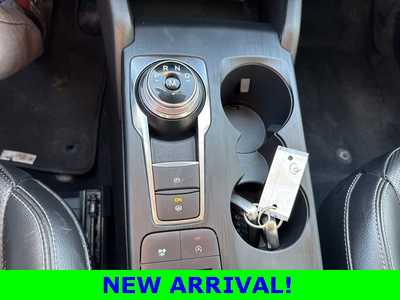 2020 Ford Escape, $20490. Photo 7