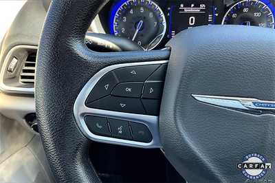 2021 Chrysler Voyager, $19990. Photo 10