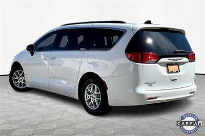2021 Chrysler Voyager, $19990. Photo 4