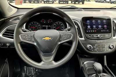 2023 Chevrolet Malibu, $18990. Photo 10