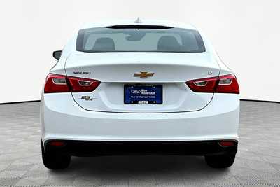 2023 Chevrolet Malibu, $18990. Photo 8