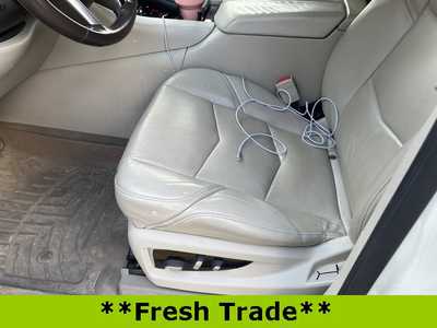 2015 Cadillac Escalade, $25250. Photo 9
