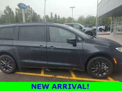 2021 Chrysler Pacifica, $30990. Photo 4