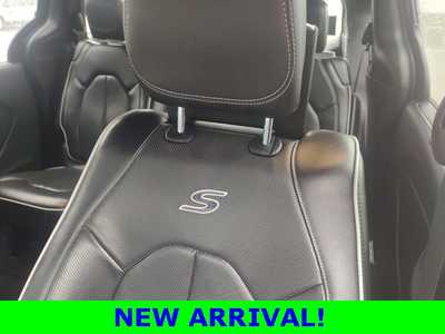 2021 Chrysler Pacifica, $30990. Photo 8