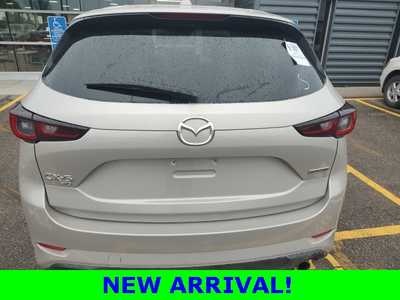 2024 Mazda CX-5, $24490. Photo 4
