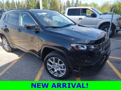 2022 Jeep Compass, $24490. Photo 7