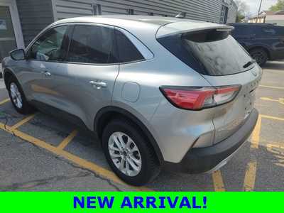 2021 Ford Escape, $19990. Photo 3