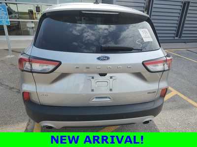 2021 Ford Escape, $19990. Photo 4
