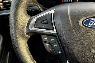 2022 Ford Edge, $25980. Photo 10