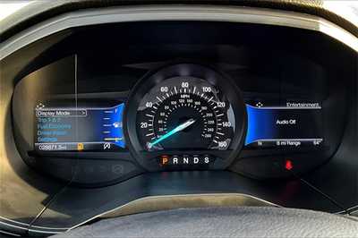2022 Ford Edge, $25980. Photo 12