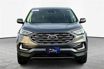 2022 Ford Edge, $25980. Photo 2
