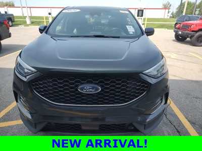 2021 Ford Edge, $25990. Photo 2