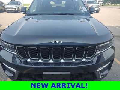 2022 Jeep Grand Cherokee, $31990. Photo 7